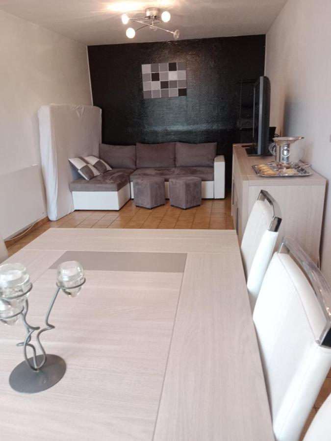 Vitre Centre Ville Bel Appartement A Decouvrir Bagian luar foto